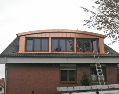 Die passende Gaube für die Form des Daches